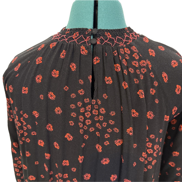 Free People Women's Flowers in Her Hair Tunic Black Red Smocked LS Top Sz Small - Picture 5 of 9
